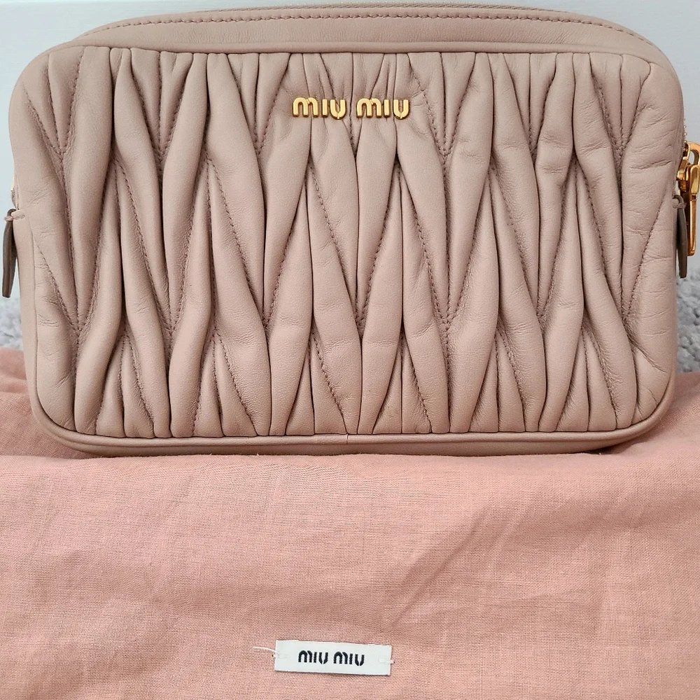 Miu Miu Matelassé crossbody bag - Picture 10 of 10